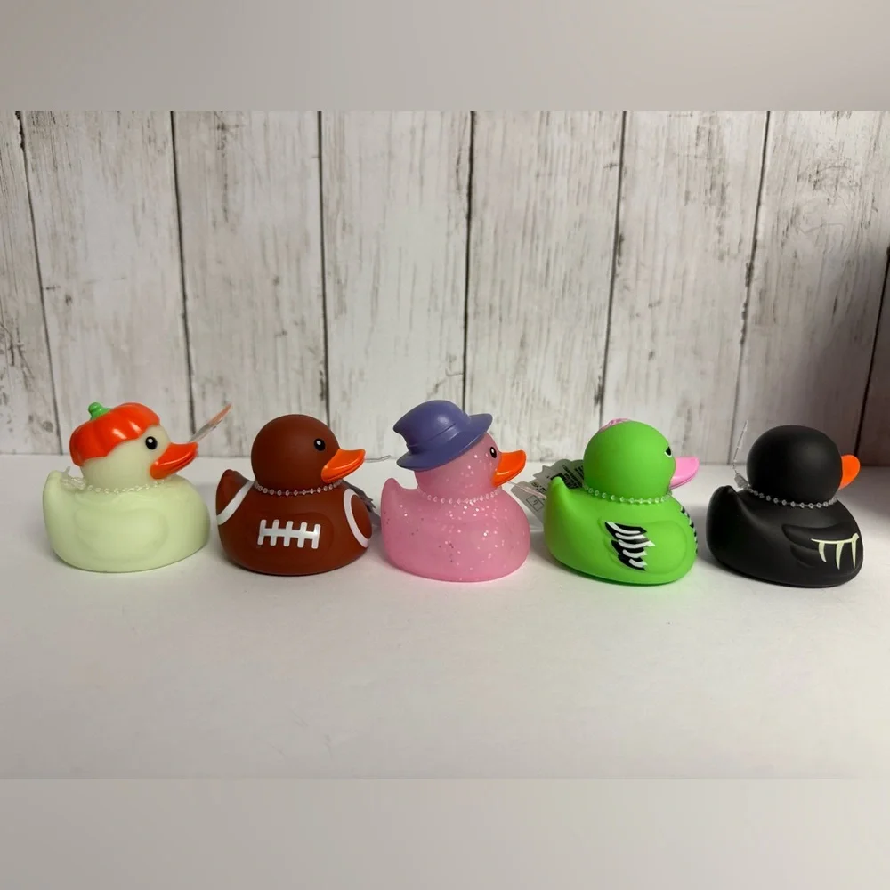 Target Bullseye’s Playground Halloween Rubber Ducks Set of 5 NWT